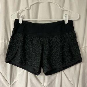 Lulu lemon speed short (4”)
